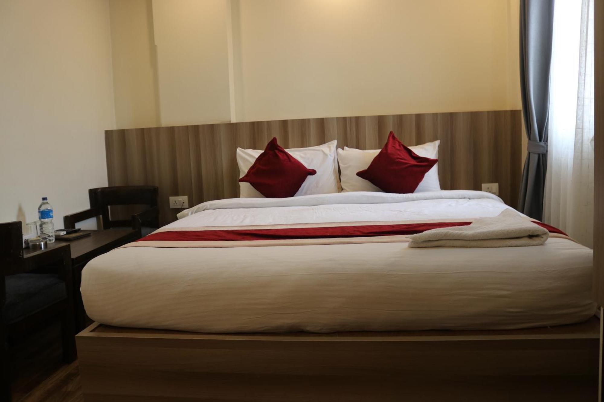Hotel Royal Emperor Kathmandu Exterior foto